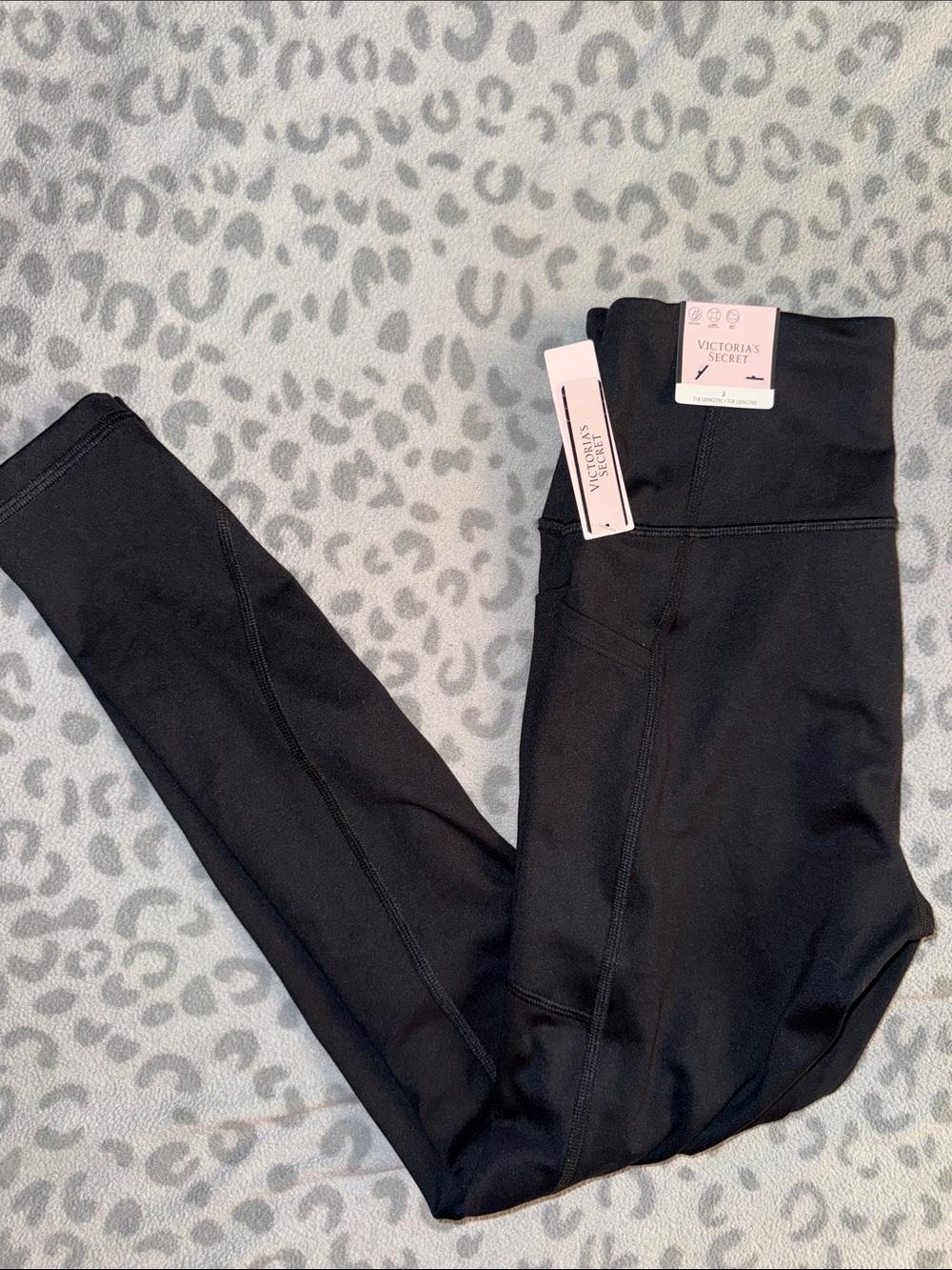 Victoria’s Secret Incredible essential legging